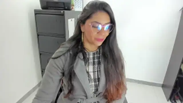 Luna Dumont online show from 05-18-26, 11:37