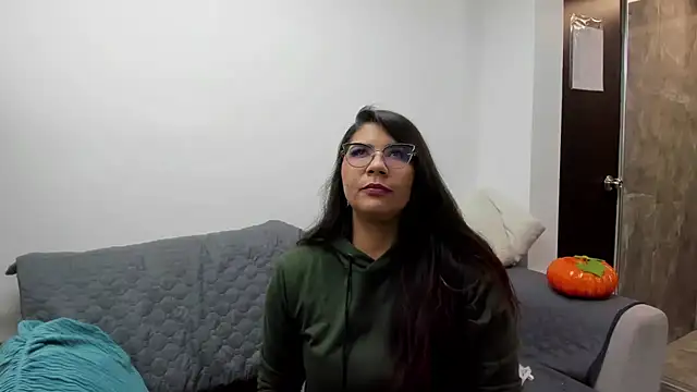 Luna Dumont online show from 11-01-25, 11:15