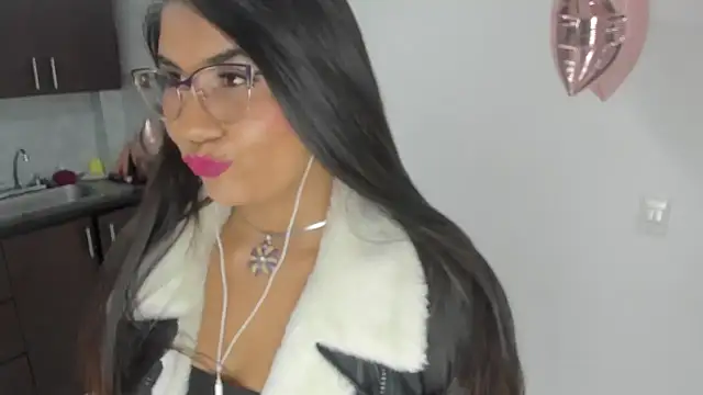 Luna Dumont online show from 03-06-26, 11:05