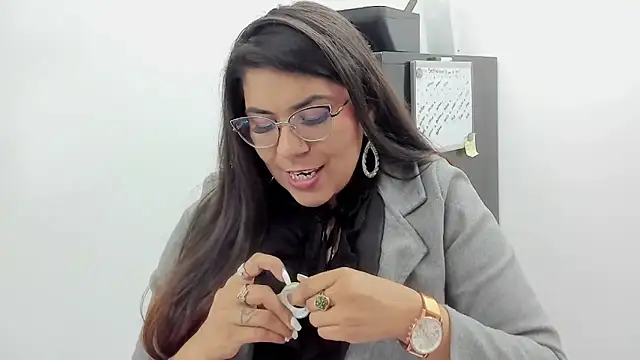 Luna Dumont online show from 09-15-25, 11:10