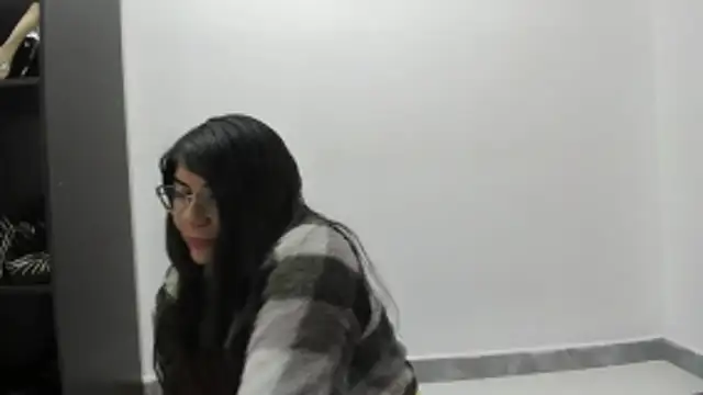 Luna Dumont online show from 10-11-25, 10:49