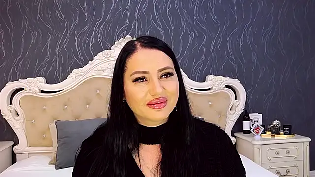 Snapshot of Lauren_Saint chatting on 11-17-25, 03:38 Lauren Saint online show from 11-17-25, 03:38