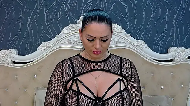 Snapshot of Lauren_Saint chatting on 02-13-25, 12:11 Lauren Saint online show from 02-13-25, 12:11