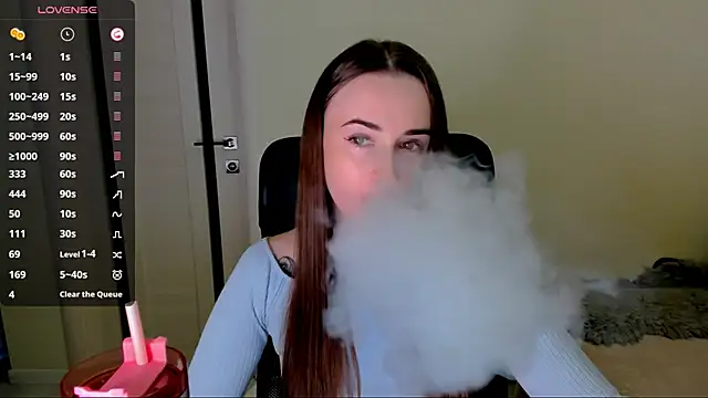 Kimmberr online show from 10-21-25, 03:39