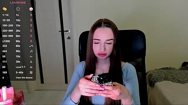 Kimmberr online show from 12-22-25, 02:11