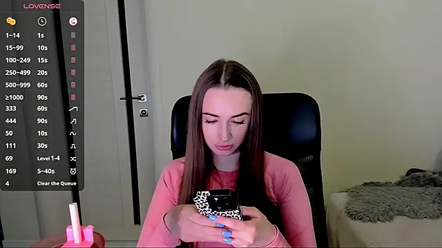 Kimmberr online show from 10-28-25, 06:56