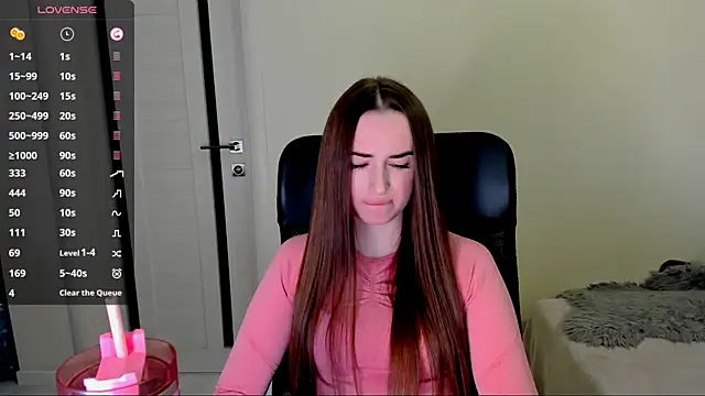 Kimmberr online show from 10-24-25, 04:44