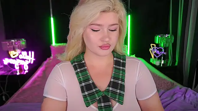 CocoSecretss online show from 10-18-25, 07:21