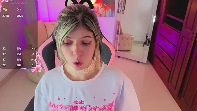 NATAASHA    online show from 02-07-26, 07:11