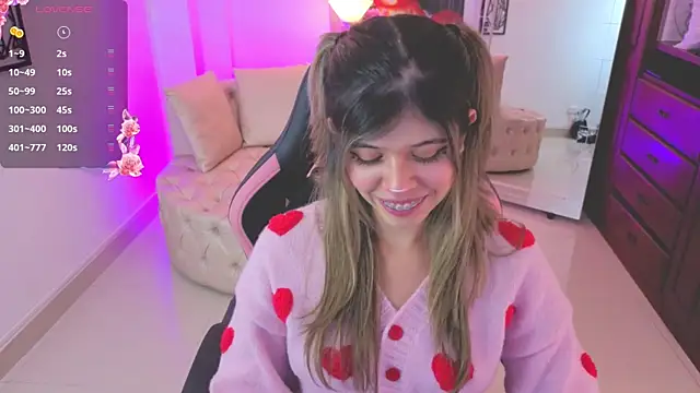 NATAASHA    online show from 11-18-25, 03:21