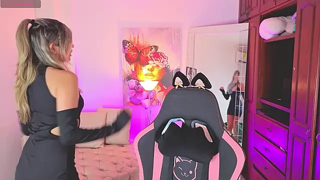 NATAASHA    online show from 02-11-26, 03:39