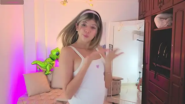 NATAASHA    online show from 03-19-26, 03:50