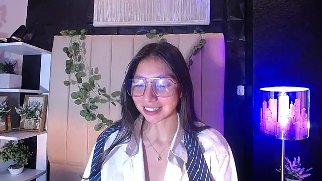 kendall saenz online show from 09-30-25, 02:34