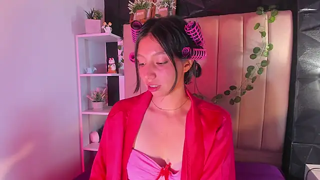 kendall saenz online show from 11-25-25, 07:47