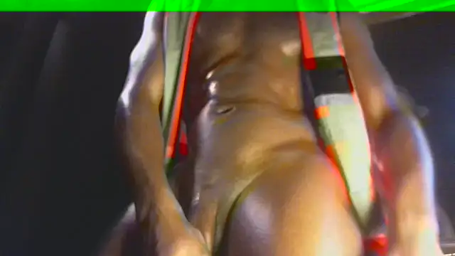 Snapshot of MrBigDiQ1 chatting on 06-11-26, 02:44 MrBigDiQ1 online show from 06-11-26, 02:44