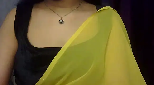 Snapshot of Karnaa_vail chatting on 02-17-25, 05:25 Karnaa vail online show from 02-17-25, 05:25