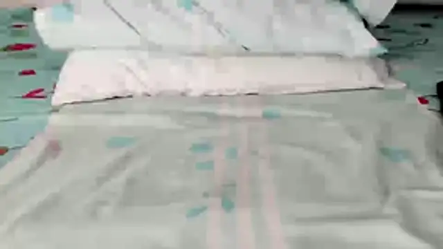 Snapshot of maybelline69 chatting on 02-25-26, 07:47 maybelline69 online show from 02-25-26, 07:47