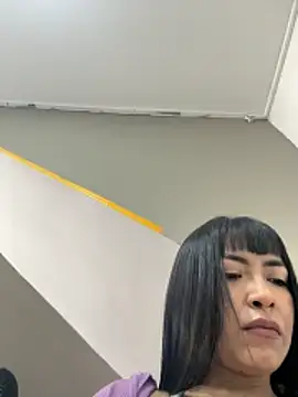 Snapshot of maybelline69 chatting on 03-07-26, 04:23 maybelline69 online show from 03-07-26, 04:23