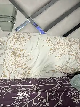 Snapshot of maybelline69 chatting on 03-08-26, 02:53 maybelline69 online show from 03-08-26, 02:53