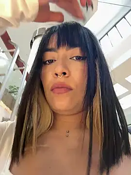 Snapshot of maybelline69 chatting on 02-26-26, 09:59 maybelline69 online show from 02-26-26, 09:59