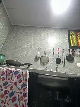 Snapshot of maybelline69 chatting on 04-09-26, 09:43 maybelline69 online show from 04-09-26, 09:43