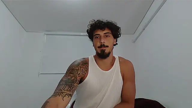 Snapshot of milkoffe chatting on 02-28-26, 01:55 milkoffe online show from 02-28-26, 01:55