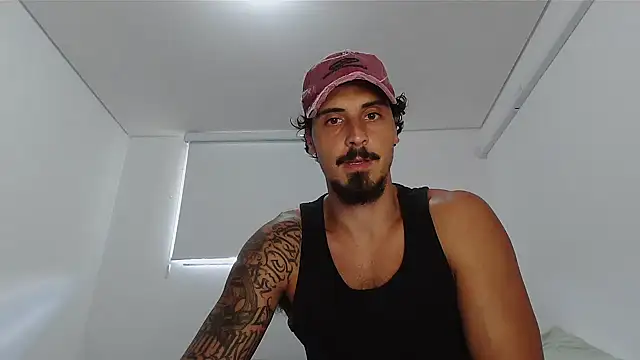 Snapshot of milkoffe chatting on 02-21-26, 05:37 milkoffe online show from 02-21-26, 05:37