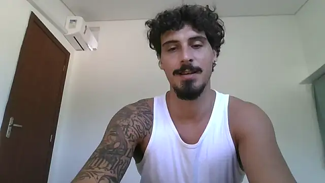 Snapshot of milkoffe chatting on 02-02-26, 01:10 milkoffe online show from 02-02-26, 01:10