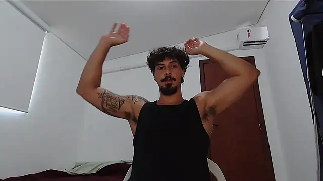 Snapshot of milkoffe chatting on 02-13-26, 01:55 milkoffe online show from 02-13-26, 01:55