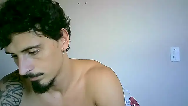 Snapshot of milkoffe chatting on 01-23-25, 01:56 milkoffe online show from 01-23-25, 01:56