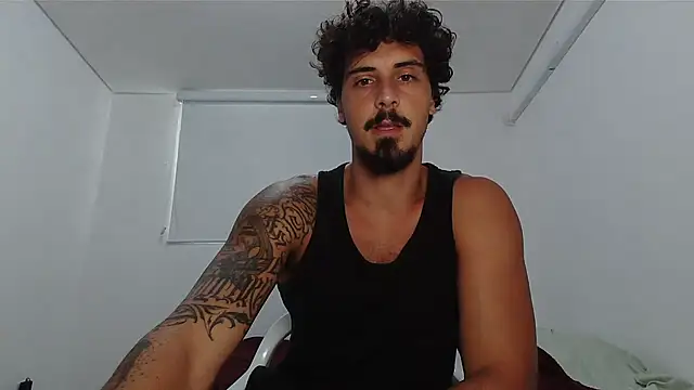 Snapshot of milkoffe chatting on 02-22-26, 01:57 milkoffe online show from 02-22-26, 01:57