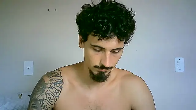 Snapshot of milkoffe chatting on 01-25-25, 02:14 milkoffe online show from 01-25-25, 02:14