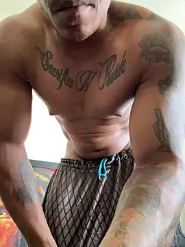 Snapshot of MidnightFlexxx chatting on 10-13-25, 03:24 MidnightFlexxx online show from 10-13-25, 03:24