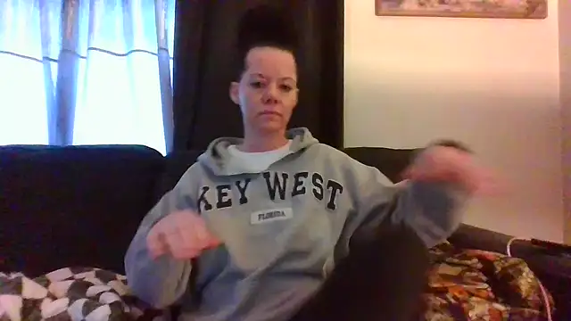 SidneyRaee online show from 01-04-25, 09:52