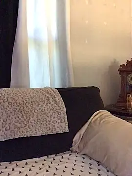 SidneyRaee online show from 04-20-26, 03:35