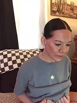 SidneyRaee online show from 12-17-25, 04:34