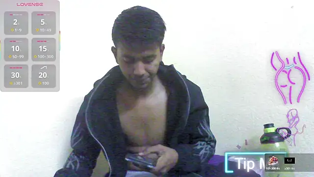 just fucks online show from 12-17-25, 07:19