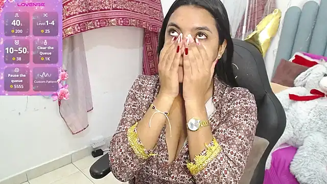 Snapshot of lakshmiraniii chatting on 12-15-25, 11:38 lakshmiraniii online show from 12-15-25, 11:38