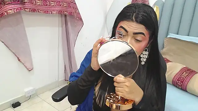 Snapshot of lakshmiraniii chatting on 10-10-25, 11:33 lakshmiraniii online show from 10-10-25, 11:33