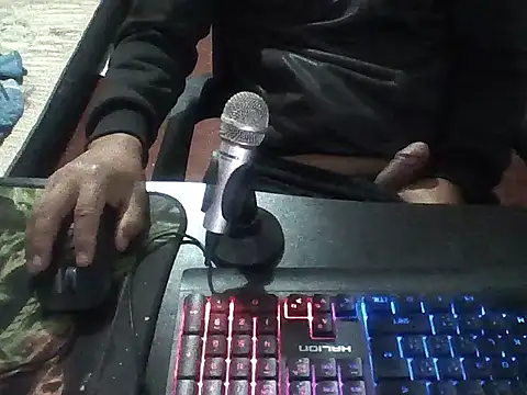 MauroALEXIS online show from 11-17-25, 04:27