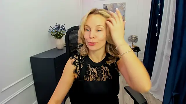 Snapshot of Sinty_Devis chatting on 02-05-26, 04:30 Sinty Devis online show from 02-05-26, 04:30