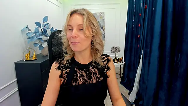 Sinty Devis online show from 11-24-25, 04:23