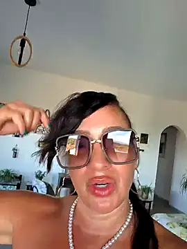 Snapshot of TheGoddessBianca chatting on 09-27-25, 02:45 TheGoddessBianca online show from 09-27-25, 02:45