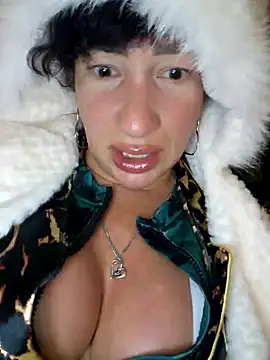 Snapshot of TheGoddessBianca chatting on 12-31-24, 04:35 TheGoddessBianca online show from 12-31-24, 04:35