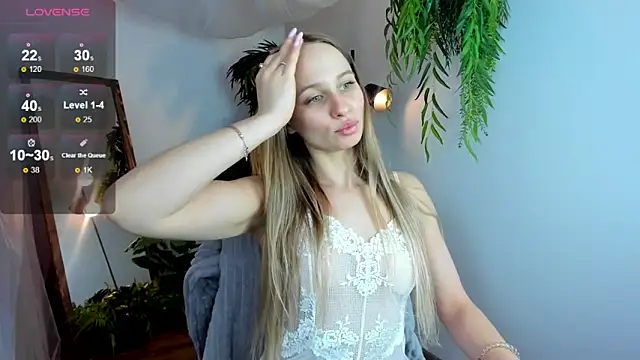 Snapshot of Mad1en chatting on 02-04-25, 02:39 Mad1en online show from 02-04-25, 02:39