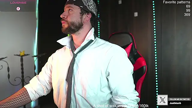 Snapshot of just_maxii chatting on 02-18-26, 08:05 just maxii online show from 02-18-26, 08:05