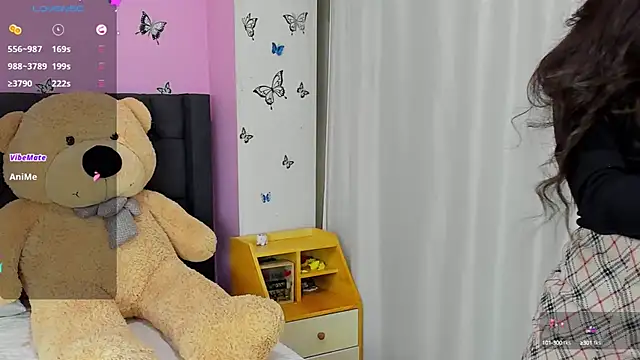 Snapshot of SophiaLiu chatting on 03-23-25, 01:42 SophiaLiu online show from 03-23-25, 01:42