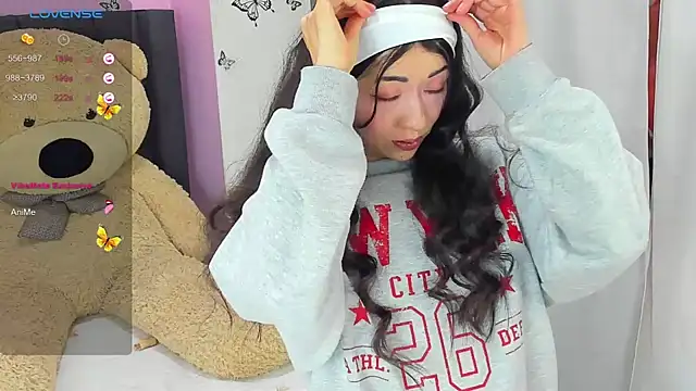 Snapshot of SophiaLiu chatting on 01-30-25, 01:11 SophiaLiu online show from 01-30-25, 01:11