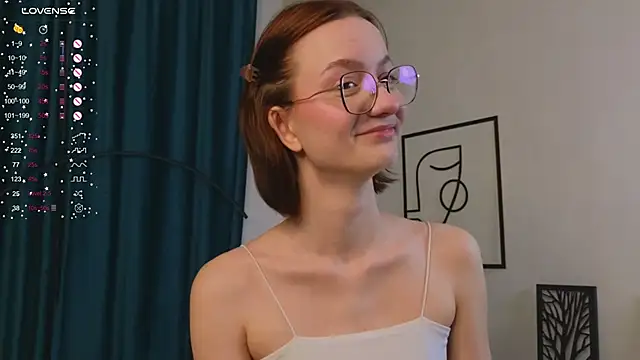 Snapshot of IdaValenti chatting on 03-18-25, 01:13 IdaValenti online show from 03-18-25, 01:13