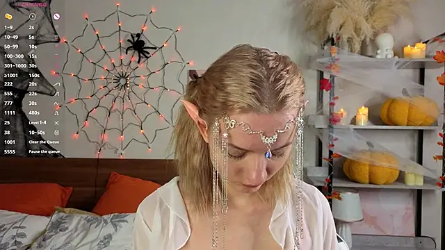 IdaValenti online show from 10-31-25, 11:11